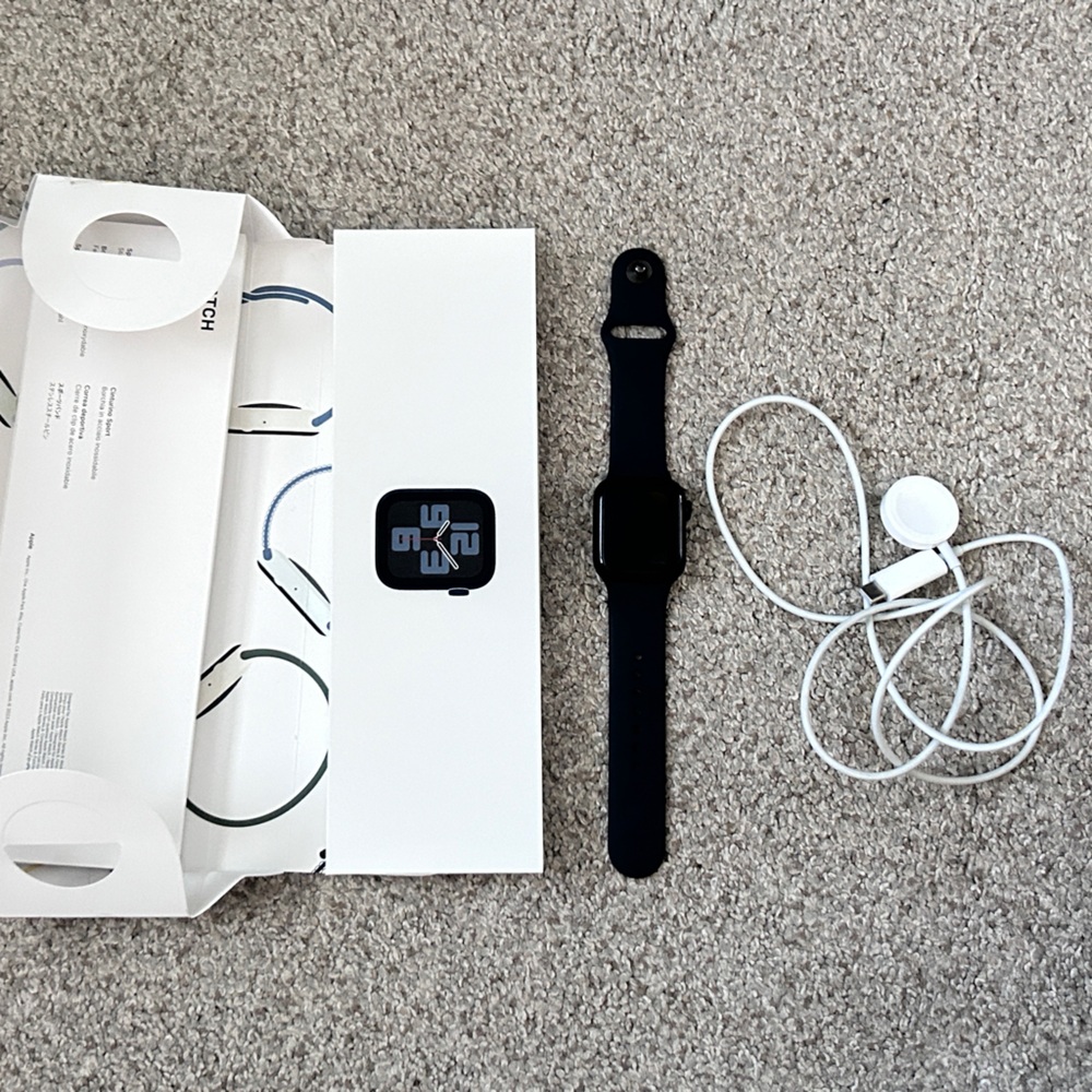 Apple Watch SE 40mm + GPS
